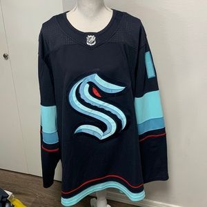 Seattle Kraken Tanev jersey